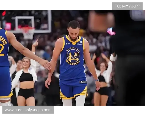 库里连砍五分打停对手，勇士站稳脚跟